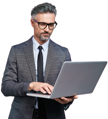 hombre de traje formal sosteniendo su laptop mientras usa Claro Cloud hombre de traje formal sosteniendo su laptop mientras usa Claro Cloud