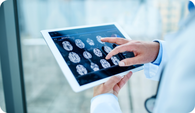 dispositivo movil medico con radiografias en Claro Cloud dispositivo movil medico con radiografias en Claro Cloud